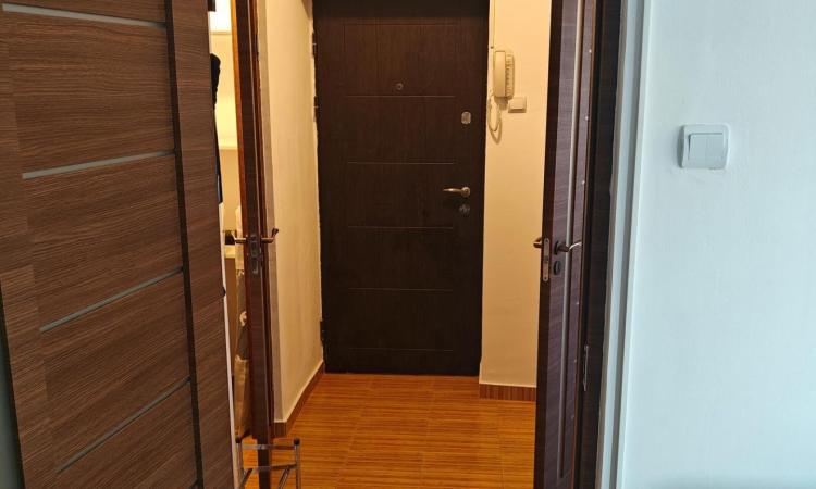 De vanzare Apartament cu 2 camere (mobilat si utilat) - Bucurestii Noi/ Parc Bazilescu
