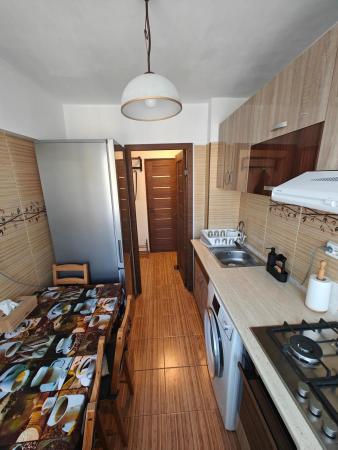 De vanzare Apartament cu 2 camere (mobilat si utilat) - Bucurestii Noi/ Parc Bazilescu