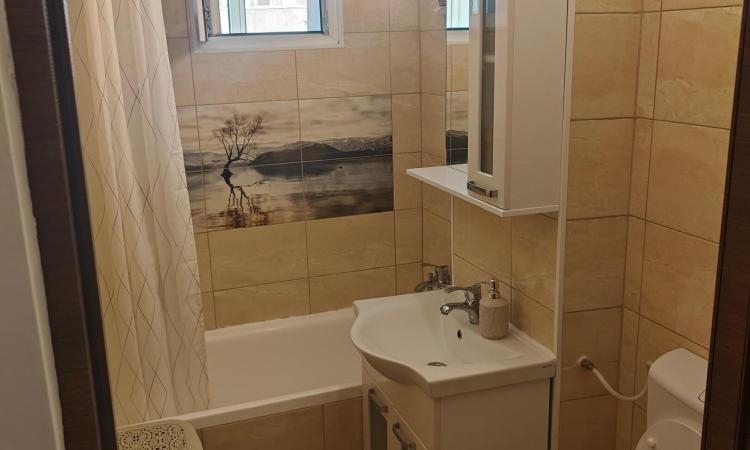 De vanzare Apartament cu 2 camere (mobilat si utilat) - Bucurestii Noi/ Parc Bazilescu