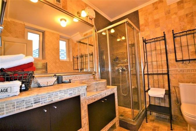 Apartment 3 rooms  + Terrace 50sqm for rent - ASE - Dorobanti area