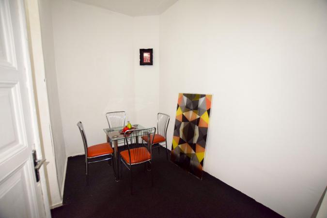 Apartament 3 camere - Zona Cismigiu - Demisol inalt