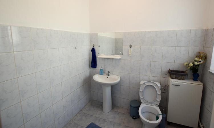 Apartament 3 camere - Zona Cismigiu - Demisol inalt