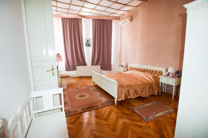 Apartament 5 camere - Zona Cismigiu - Parter inalt