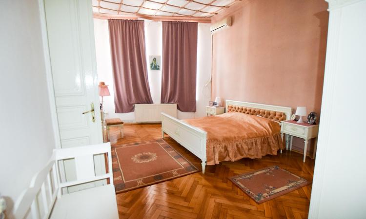 Apartament 5 camere - Zona Cismigiu - Parter inalt