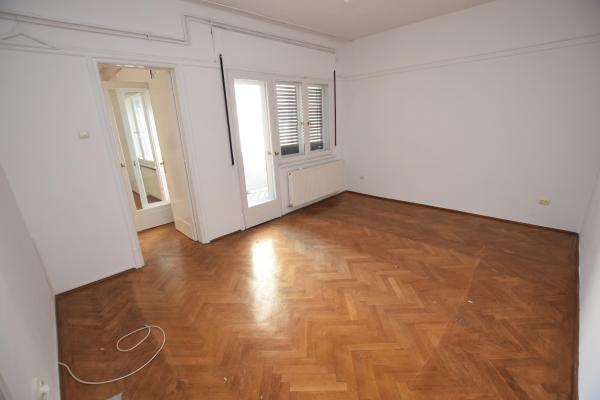Apartament 4 camere - Calea Mosilor - 100 mp - Centrala proprie