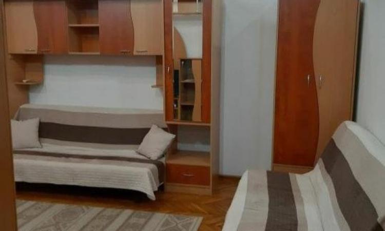 Garsoniera - Piata Unirii - Casa Poporului - 37 mp - bloc 1993