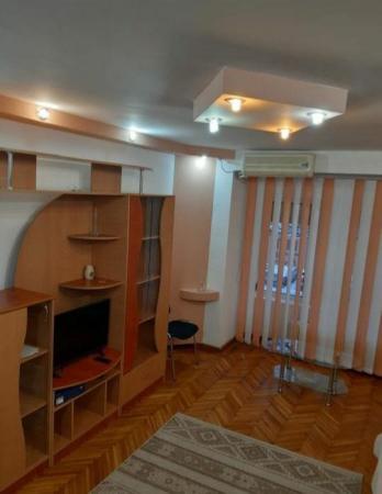 Garsoniera - Piata Unirii - Casa Poporului - 37 mp - bloc 1993