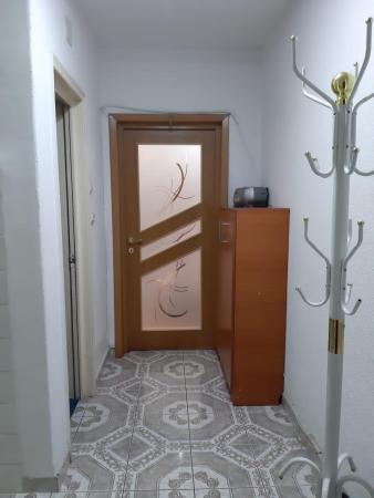 Garsoniera - Piata Unirii - Casa Poporului - 37 mp - bloc 1993
