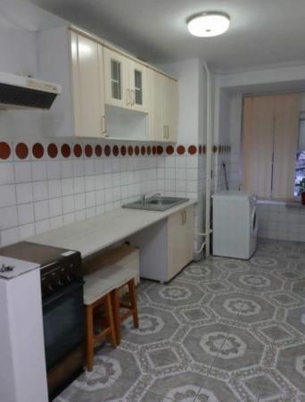 Garsoniera - Piata Unirii - Casa Poporului - 37 mp - bloc 1993