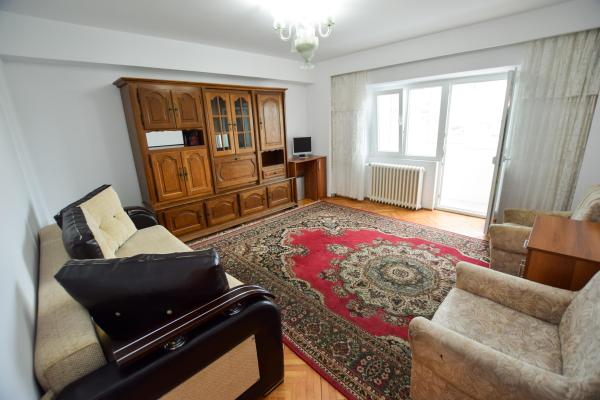 Apartament 3 camere - Tineretului