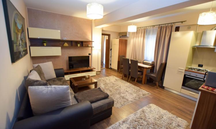 Apartament 2 camere - Dorobanti - Calea Floreasca - Bloc 2011
