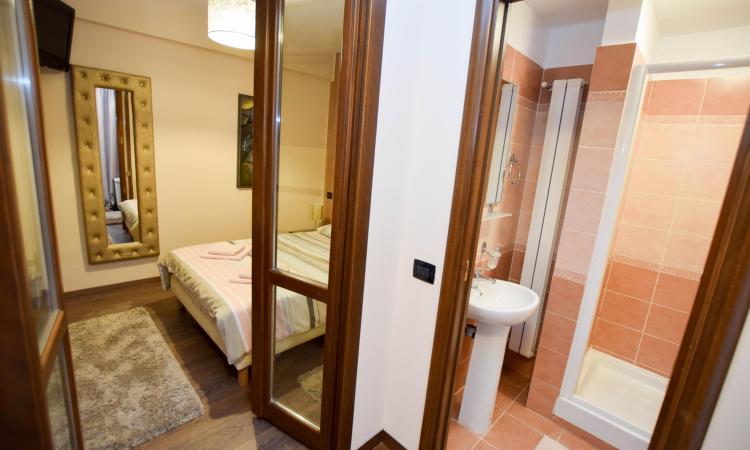 Apartament 2 camere - Dorobanti - Calea Floreasca - Bloc 2011
