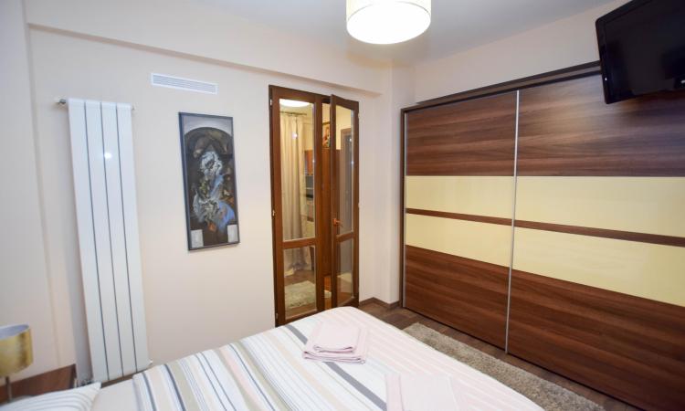 Apartament 2 camere - Dorobanti - Calea Floreasca - Bloc 2011