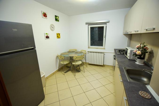 Apartament 3 camere - Aviatiei - Renovat complet - Mobila noua