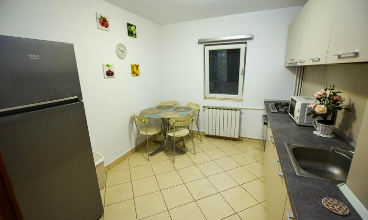 Apartament 3 camere - Aviatiei - Renovat complet - Mobila noua