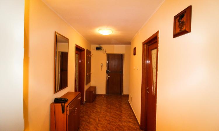 3 camere - Calea Calarasi - 10 min Metrou Muncii - 390 Euro