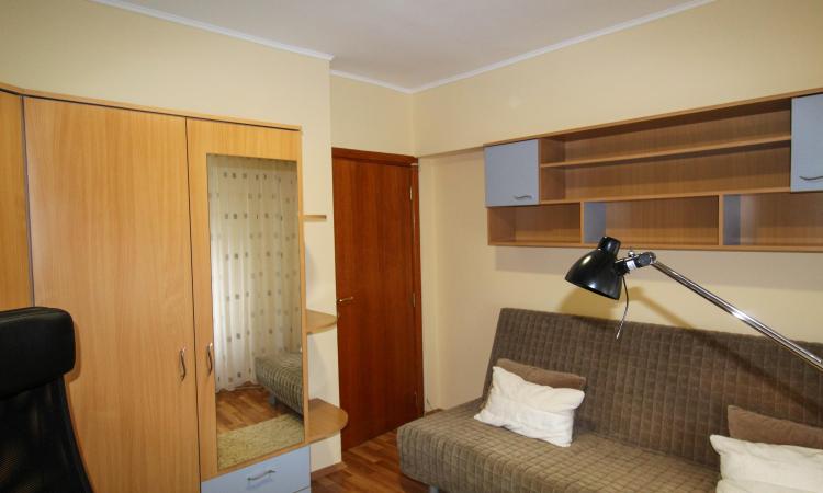 3 camere - Calea Calarasi - 10 min Metrou Muncii - 390 Euro