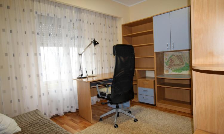 3 camere - Calea Calarasi - 10 min Metrou Muncii - 390 Euro