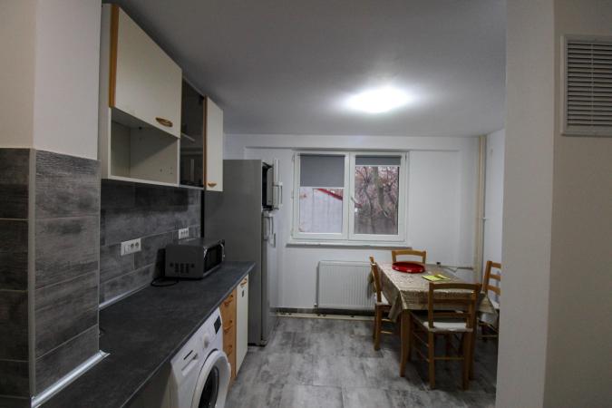 3 rooms - Victoriei Square