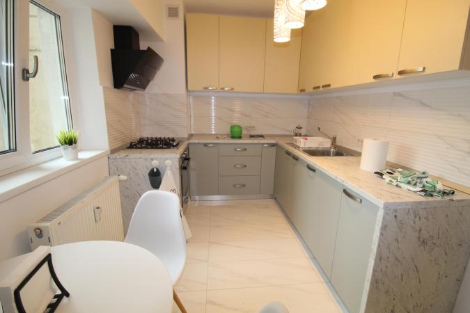 Inchiriere apartament - 2 camere Unirii-Horoscop- Vedere Dambovita-Lux