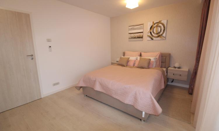 Inchiriere apartament - 2 camere Unirii-Horoscop- Vedere Dambovita-Lux