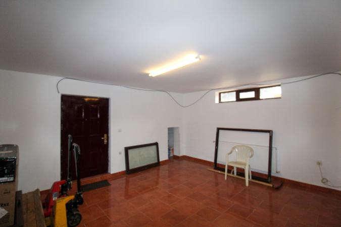Villa in the Straulesti lake area - B + GF + 1 + AT - own courtyard