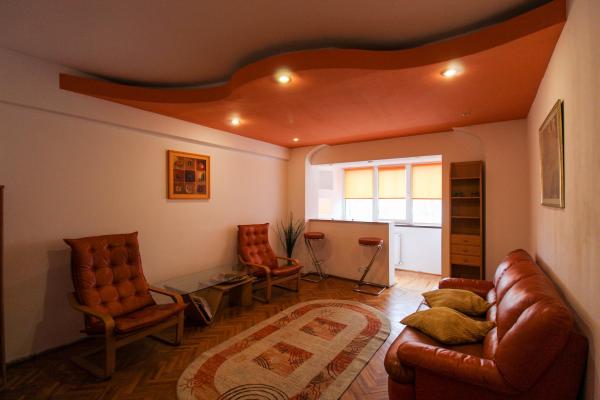 3 camere - Titulescu - balcon generos