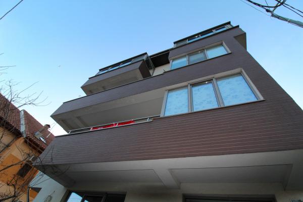 4 camere singur pe etaj - parcare subterana- Poligrafiei