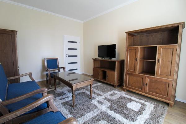 2 rooms apartment- 1 min metro Bazilescu - completely renovated first rental