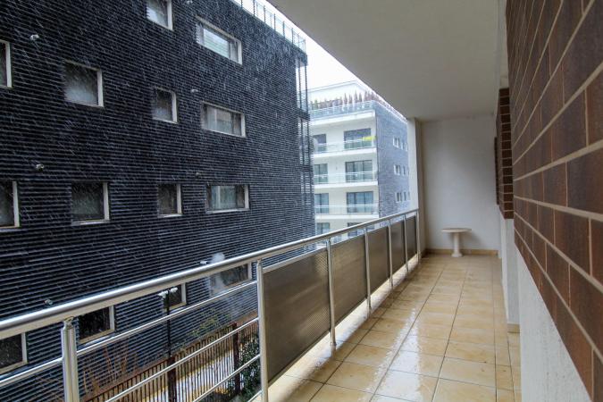 4-room apartment - new complex - Damaroaia