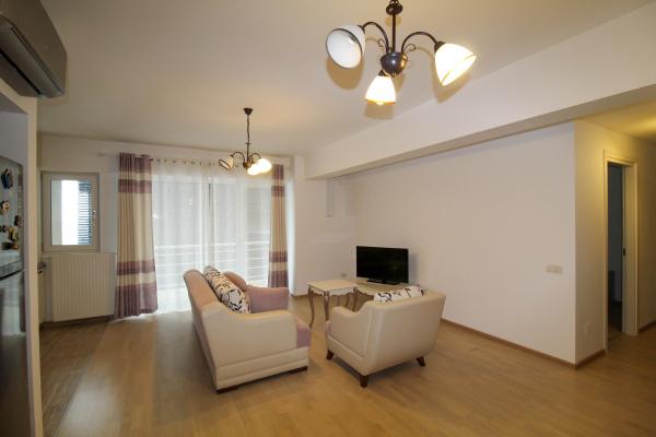 4-room apartment - new complex - Damaroaia