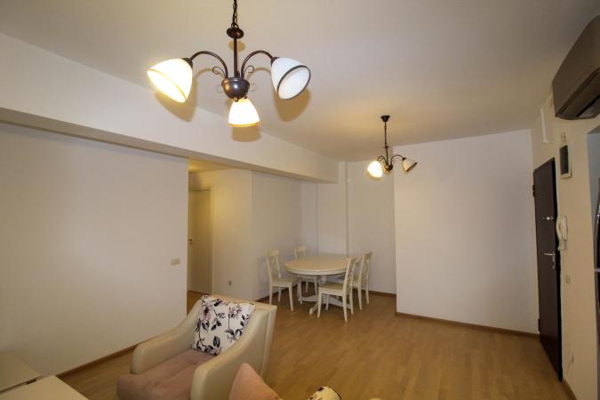 4-room apartment - new complex - Damaroaia