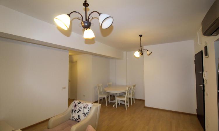 4-room apartment - new complex - Damaroaia