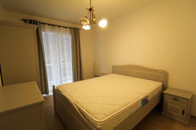4-room apartment - new complex - Damaroaia