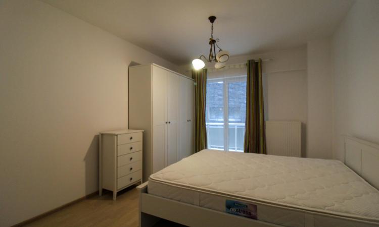 4-room apartment - new complex - Damaroaia