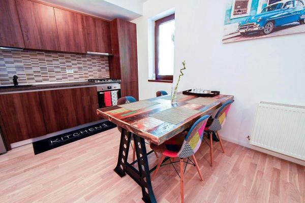 Apartament 3 camere Baneasa - Ficusului
