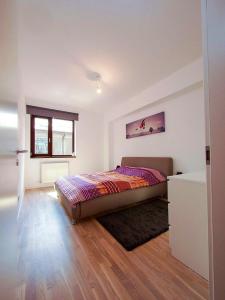 Apartament 3 camere Baneasa - Ficusului