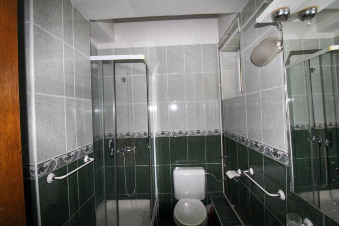 Detached 5-room apartment - University