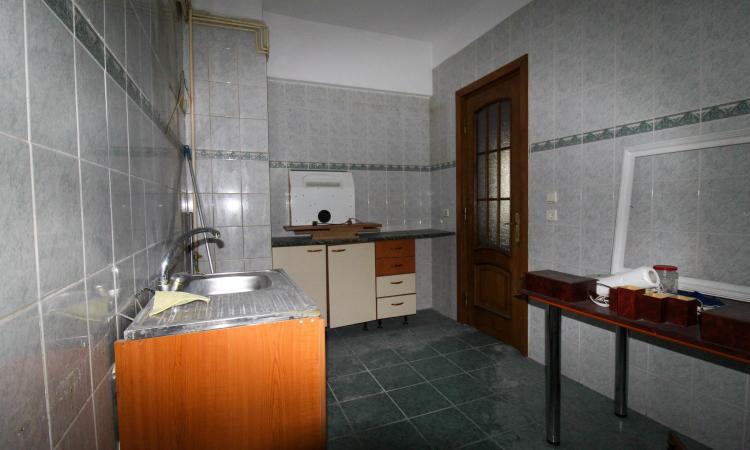 Detached 5-room apartment - University