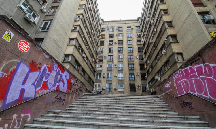Detached 5-room apartment - University