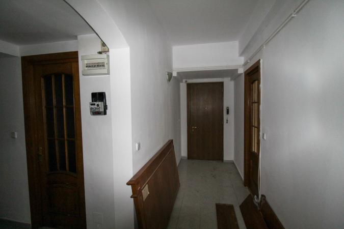 Detached 5-room apartment - University