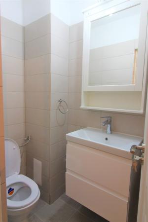 Vanzare Apartament 3 camere - Nemobilat Baneasa - zona Ficusului
