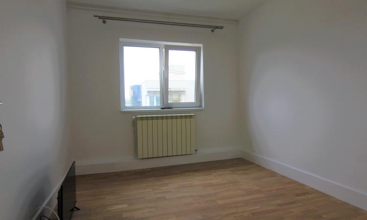 Vanzare Apartament 3 camere - Nemobilat Baneasa - zona Ficusului