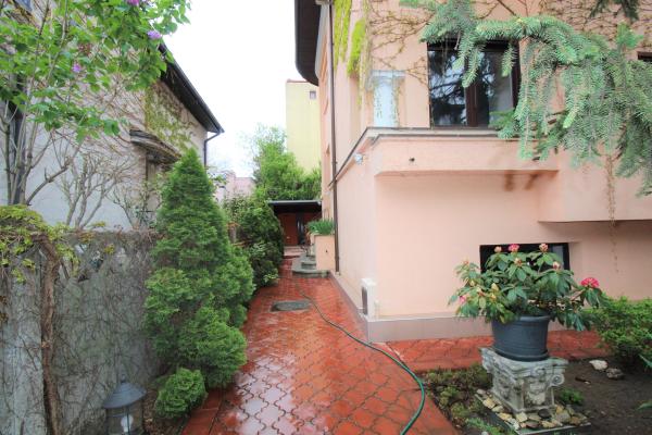 Vila 11 camere -Zona Dorobanti-Curte mare- Terasa