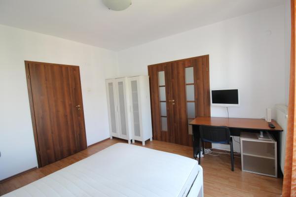 Apartament 2 camere - zona Capitale- Iancu de Hunedoara