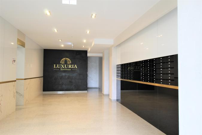 Detached 1 bedroom Apartment +parking for rent Luxuria Residence  - Domenii