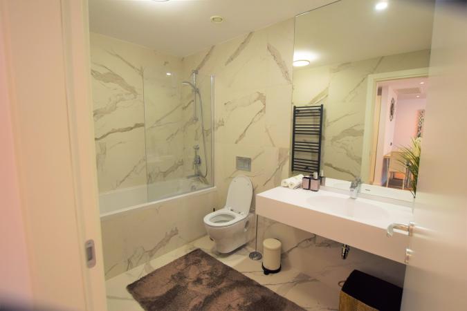 2 Camere cu parcare -One Herastrau Towers- Prima Inchiriere