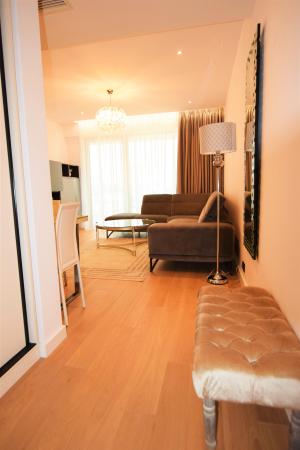 2 Camere cu parcare -One Herastrau Towers- Prima Inchiriere