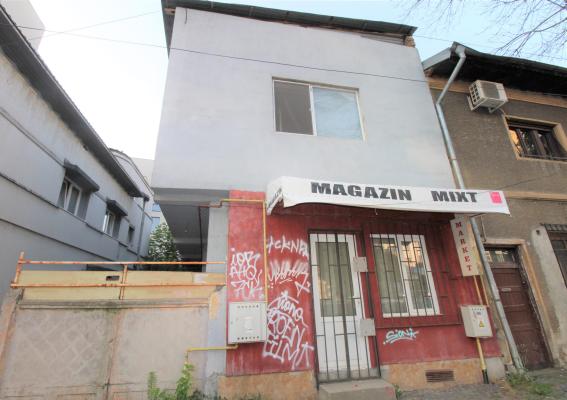 Vila 5 camere- Parter gata etaj si mandsarada in constructie-curte libera-Obor
