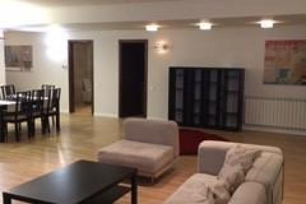 Apartament 4 camere,Sos. Nordului, 240 mp, loc parcare si boxa la subsol